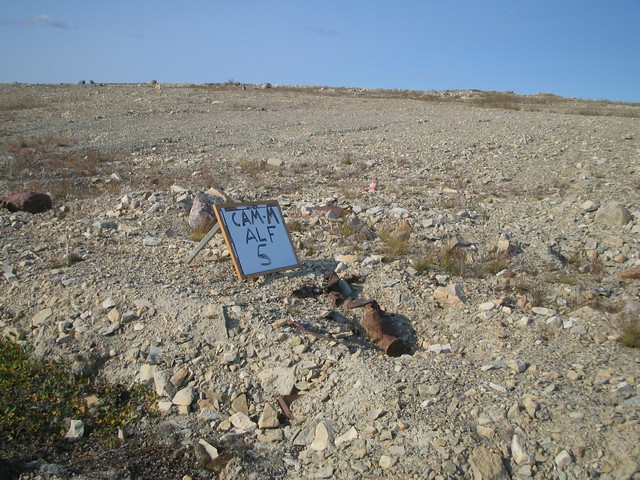 Thumb for 18 aug 05 alf 5 debris another view.jpg (3559 KB)